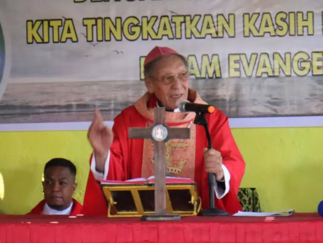 Profil Petrus Turang, 27 Tahun Melayani Keusukupan Agung Kupang